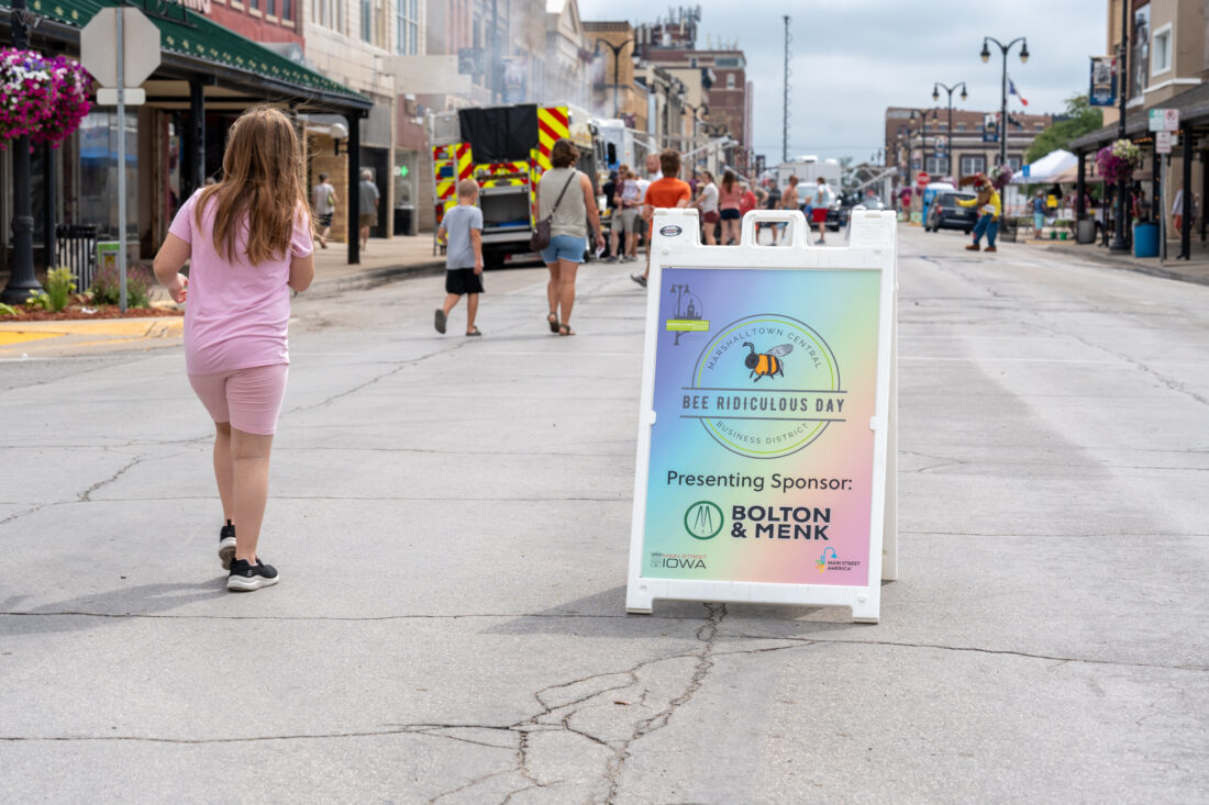 Bee Ridiculous Day held downtown Saturday | News, Sports, Jobs - Vimarsana News